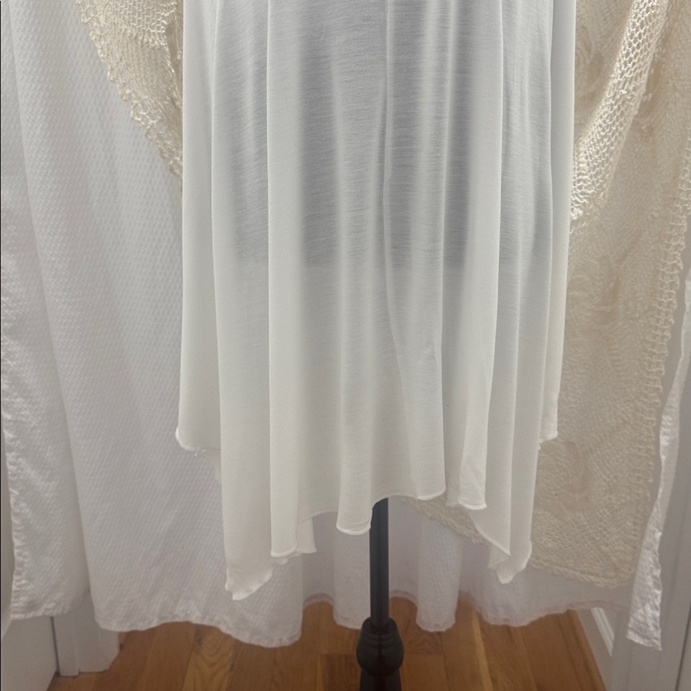 Ellos Classic White Tank Top - Picture 6 of 6